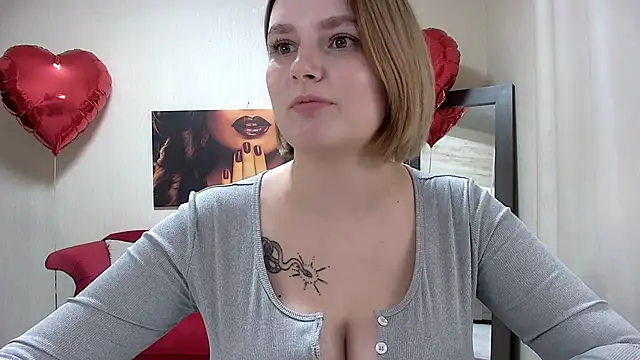 Snapshot of DianeMills chatting on 02-22-25, 05:34 DianeMills online show from 02-22-25, 05:34