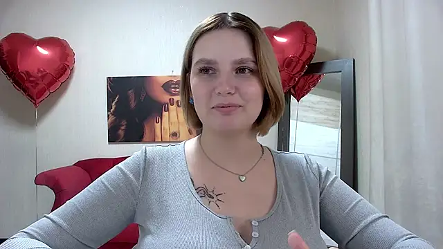 Snapshot of DianeMills chatting on 02-22-25, 02:52 DianeMills online show from 02-22-25, 02:52