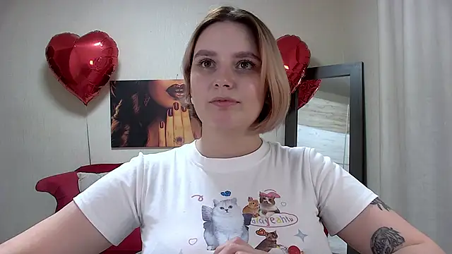 Snapshot of DianeMills chatting on 02-25-25, 11:00 DianeMills online show from 02-25-25, 11:00