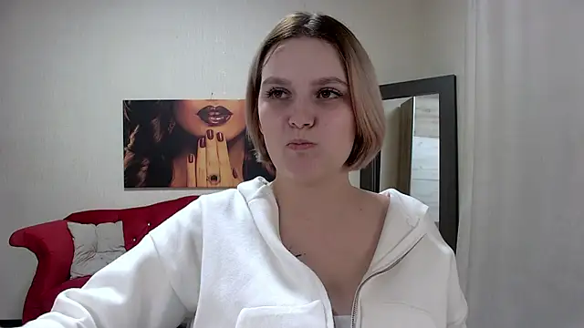 Snapshot of DianeMills chatting on 03-09-25, 11:56 DianeMills online show from 03-09-25, 11:56