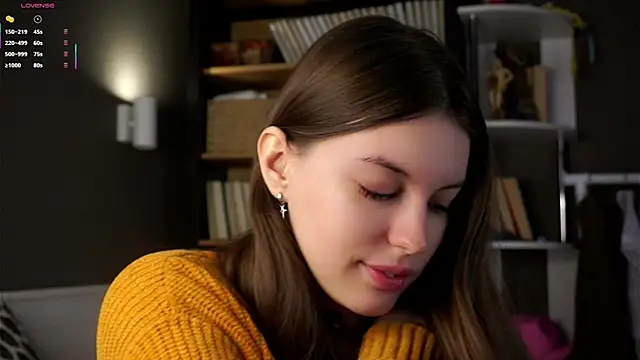 Snapshot of DarylBarks chatting on 10-08-25, 01:36 DarylBarks online show from 10-08-25, 01:36