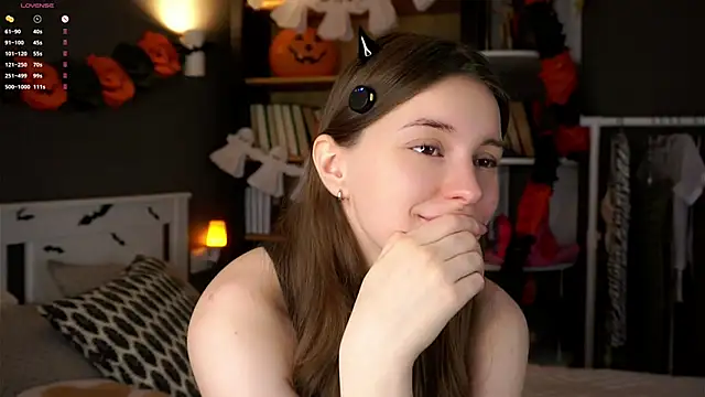 Snapshot of DarylBarks chatting on 10-31-25, 01:17 DarylBarks online show from 10-31-25, 01:17