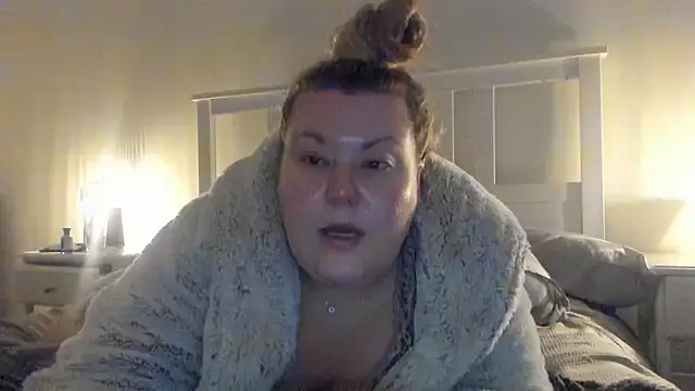 Snapshot of Busty-BBW-Emilie chatting on 01-26-25, 04:09 Busty-BBW-Emilie online show from 01-26-25, 04:09