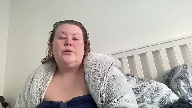 Snapshot of Busty-BBW-Emilie chatting on 03-09-25, 04:00 Busty-BBW-Emilie online show from 03-09-25, 04:00