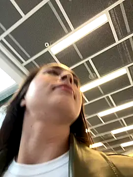 Holly Play online show from 09-29-25, 10:09