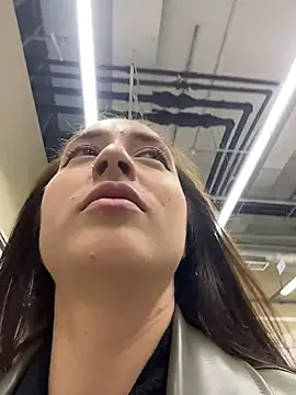 Holly Play online show from 10-30-25, 09:11