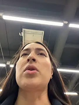 Holly Play online show from 01-17-26, 12:21