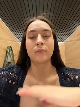 Holly Play online show from 03-27-26, 12:05