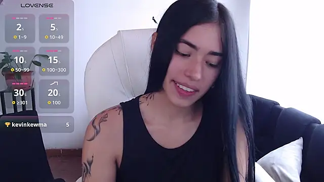 Snapshot of LESLIEBLACK_ chatting on 08-05-26, 06:11 LESLIEBLACK online show from 08-05-26, 06:11