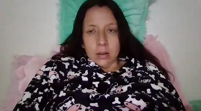 Snapshot of milfevha chatting on 02-15-25, 08:01 milfevha online show from 02-15-25, 08:01