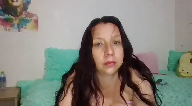 Snapshot of milfevha chatting on 02-28-25, 02:09 milfevha online show from 02-28-25, 02:09