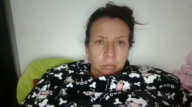 Snapshot of milfevha chatting on 03-13-25, 02:33 milfevha online show from 03-13-25, 02:33