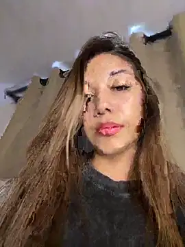 Iris lee online show from 10-08-25, 07:44