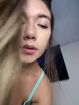 Iris lee online show from 05-14-26, 01:12