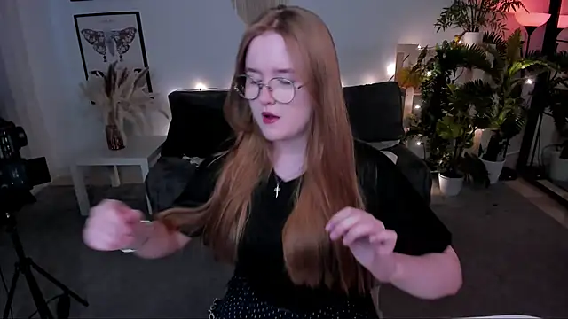 Snapshot of bonnie_wright chatting on 06-10-26, 04:06 bonnie wright online show from 06-10-26, 04:06