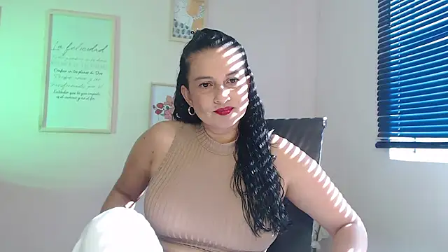 lucy diiaz online show from 01-25-25, 08:21