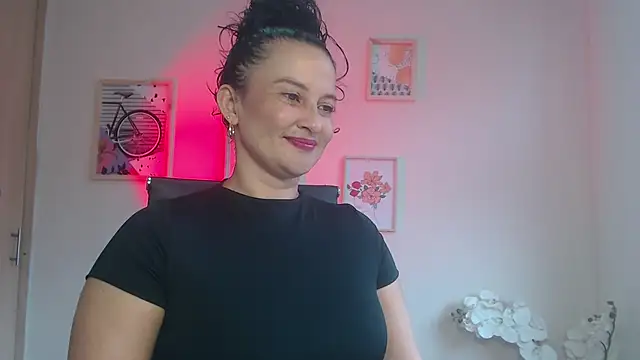 lucy diiaz online show from 02-05-25, 06:59