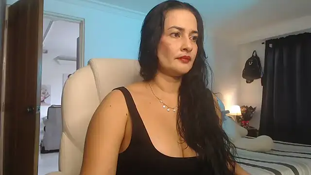 lucy diiaz online show from 09-17-25, 08:10