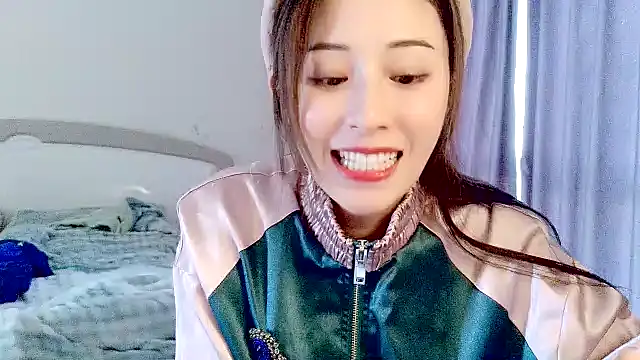 LaLaLiang online show from 01-16-25, 06:46