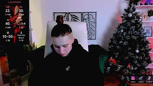 Dolly  Queen  online show from 01-13-25, 11:17