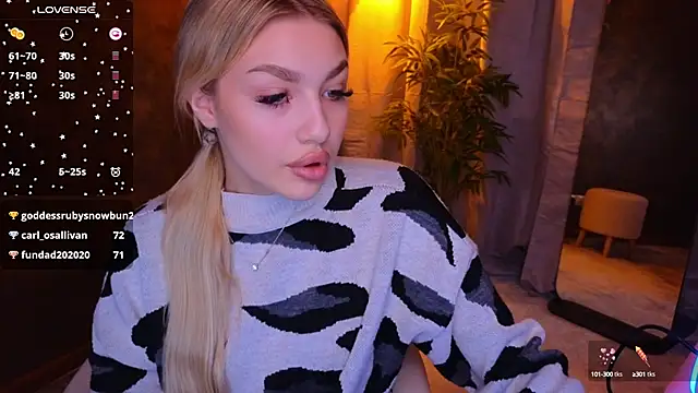 Snapshot of Ella_Milla chatting on 01-21-25, 08:41 Ella Milla online show from 01-21-25, 08:41