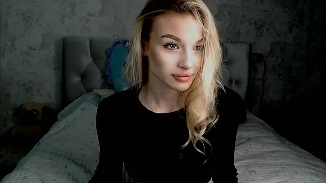 Ella Milla online show from 05-11-26, 02:45
