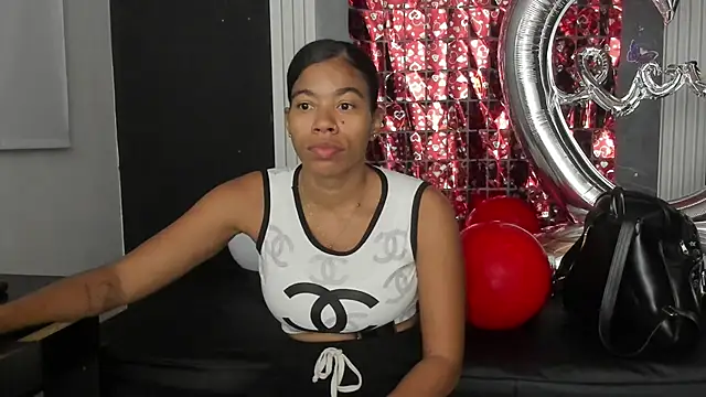 Snapshot of YummyDuooo chatting on 02-14-26, 11:07 YummyDuooo online show from 02-14-26, 11:07