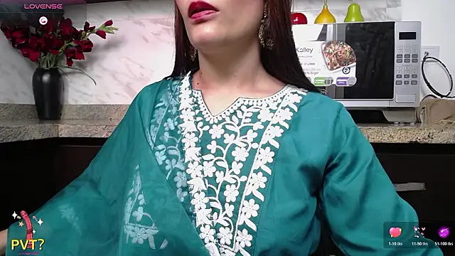 Snapshot of shantala_krisha chatting on 02-12-26, 07:20 shantala krisha online show from 02-12-26, 07:20