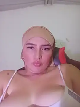 Snapshot of Celeste_camila18 chatting on 07-17-26, 06:09 Celeste camila18 online show from 07-17-26, 06:09