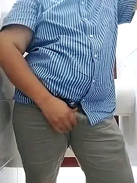 Whiper2024 online show from 03-19-26, 04:22