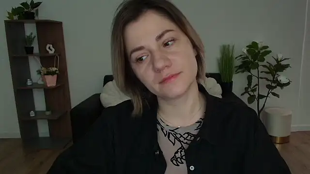 MariaSttone online show from 12-17-24, 10:55