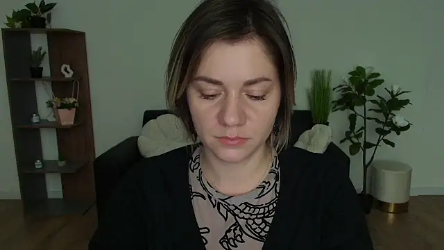 MariaSttone online show from 12-17-24, 02:11