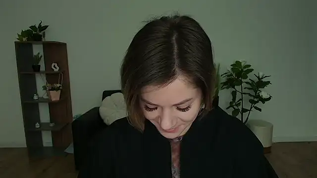 MariaSttone online show from 12-19-24, 08:34