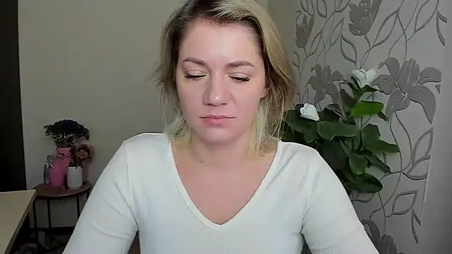 MariaSttone online show from 10-06-25, 09:40