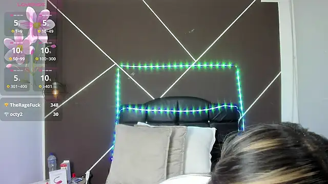 AntonellaRosee  online show from 02-01-25, 02:45