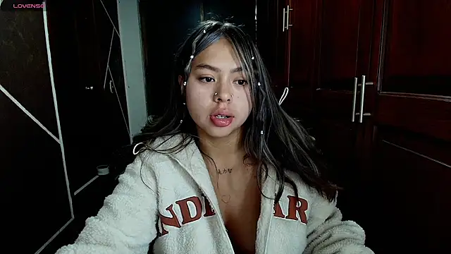 AntonellaRosee  online show from 03-16-25, 12:00
