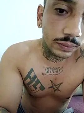 Snapshot of Guihenrick chatting on 02-28-26, 02:34 Guihenrick online show from 02-28-26, 02:34