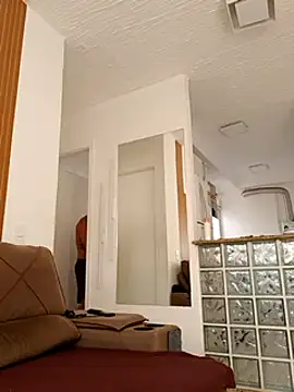 Snapshot of Guihenrick chatting on 03-04-26, 07:42 Guihenrick online show from 03-04-26, 07:42