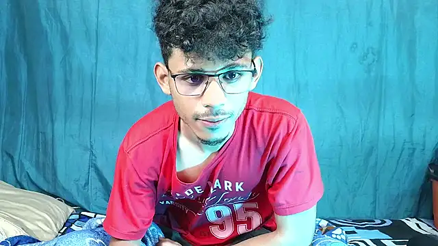 Luckbigcock64 online show from 02-01-25, 08:47