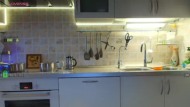 MilfeaN online show from 10-06-25, 06:22