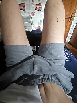 Azerty0911 online show from 12-02-25, 09:25