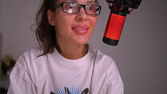 Snapshot of Mila_May_ chatting on 01-27-25, 01:59 Mila May online show from 01-27-25, 01:59