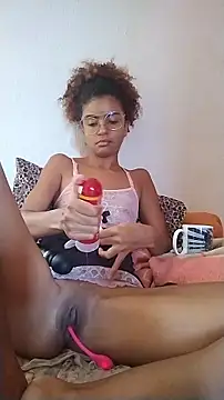 Snapshot of Emanuelle_manu chatting on 01-16-26, 11:03 Emanuelle manu online show from 01-16-26, 11:03