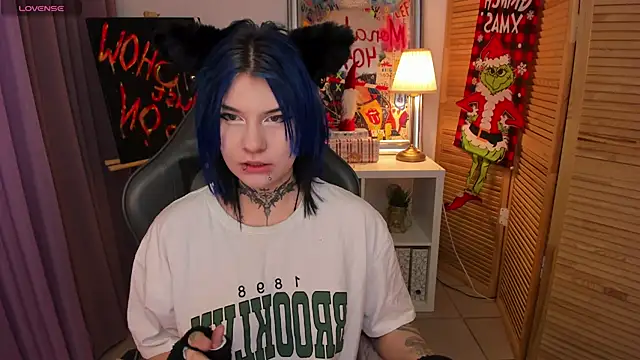 mekurisu online show from 12-16-24, 01:42
