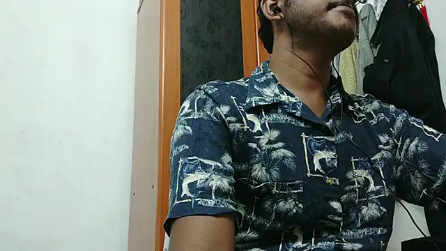 Snapshot of Awesomehotboy chatting on 12-15-25, 02:32 Awesomehotboy online show from 12-15-25, 02:32