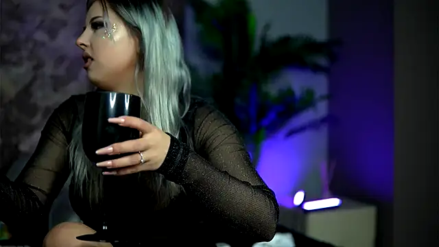 AudreySosa online show from 11-12-25, 11:58