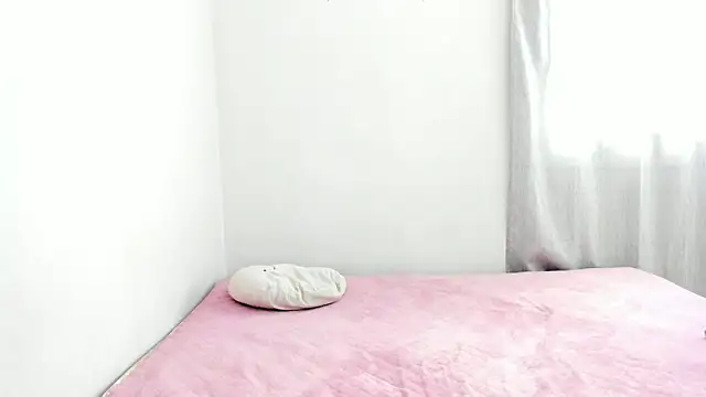 Snapshot of Anniie_grey chatting on 03-13-25, 08:11 Anniie grey online show from 03-13-25, 08:11