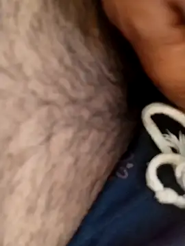 Snapshot of saloni19881 chatting on 09-10-25, 03:50 saloni19881 online show from 09-10-25, 03:50