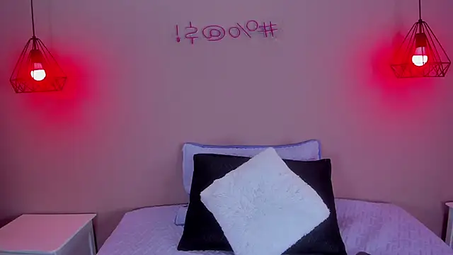 EstefaniaVelez  online show from 12-02-24, 03:47