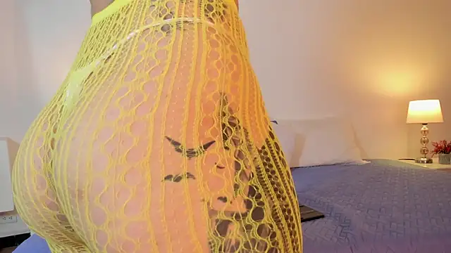 EstefaniaVelez  online show from 03-01-25, 06:32
